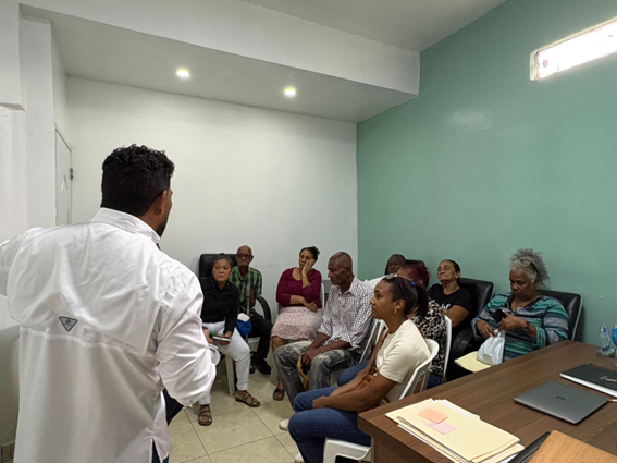 Comisión del sector Villa Linda I visita la Junta Municipal de Palmarejo Villa Linda