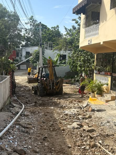 El Ayuntamiento inicia trabajos de mantenimiento en el callejón de Cerinca