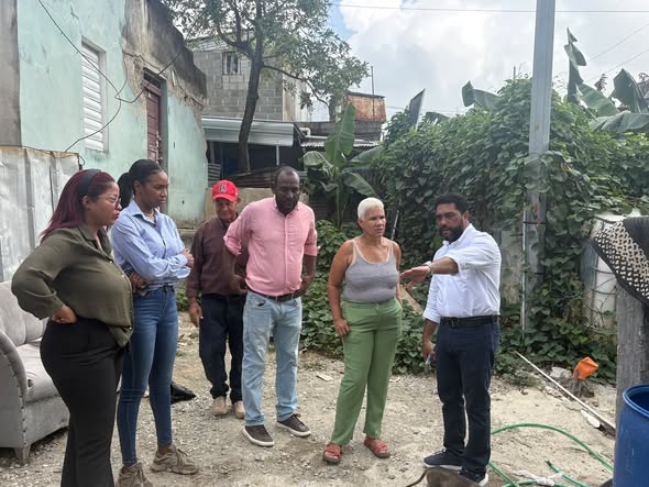 El alcalde López da inicio a construcción del callejón en el sector Cerinca